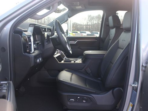 New 2026 GMC Sierra 2500 Denali w/ Denali Reserve Package image 13