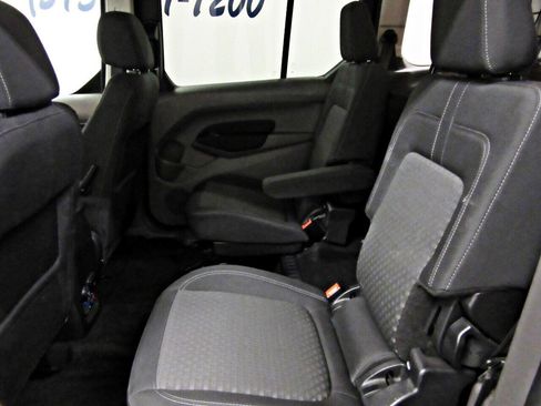 Used 2019 Ford Transit Connect XLT image 9