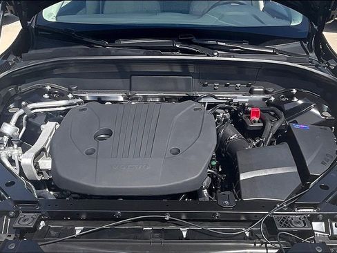 New 2025 Volvo XC60 B5 Plus w/ Protection Package Premier image 24