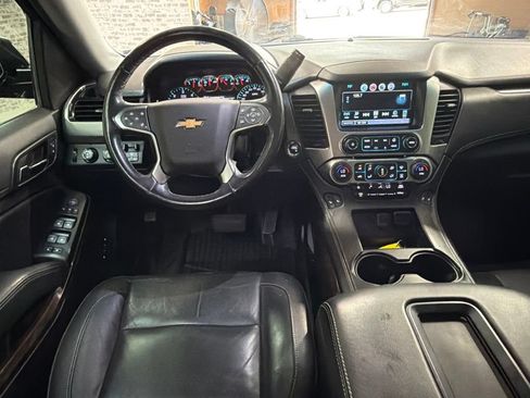 Used 2019 Chevrolet Tahoe LT w/ Luxury Package AWD/4WD image 17