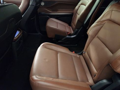 Used 2025 Lincoln Navigator Reserve image 30