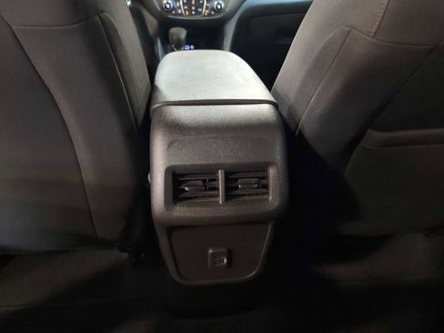 Used 2023 Chevrolet Equinox LT image 20