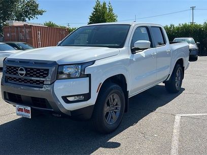 New 2025 Nissan Frontier SV w/ SV Convenience Package