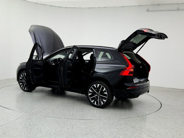 New 2026 Volvo XC60 B5 Ultra w/ Protection Package Premier AWD/4WD image 12
