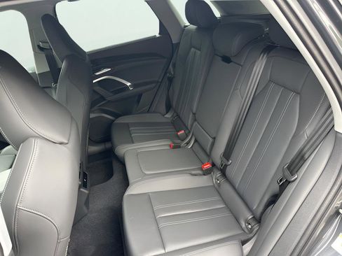 Certified 2025 Audi Q5 Premium w/ Premium Plus AWD/4WD image 18