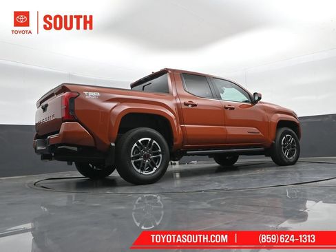 Used 2025 Toyota Tacoma TRD Sport w/ TRD Sport Upgrade Package AWD/4WD image 36