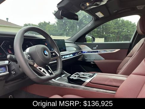 Used 2025 BMW 760i xDrive w/ Executive Package AWD/4WD image 19