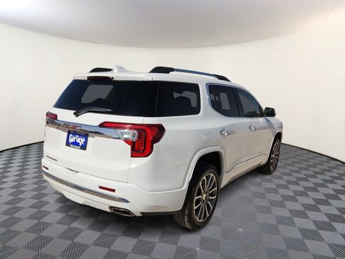 Used 2023 GMC Acadia Denali FWD image 4