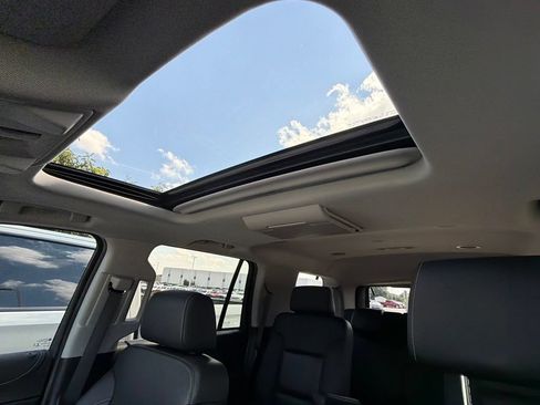 Used 2018 Chevrolet Tahoe Premier RWD image 6