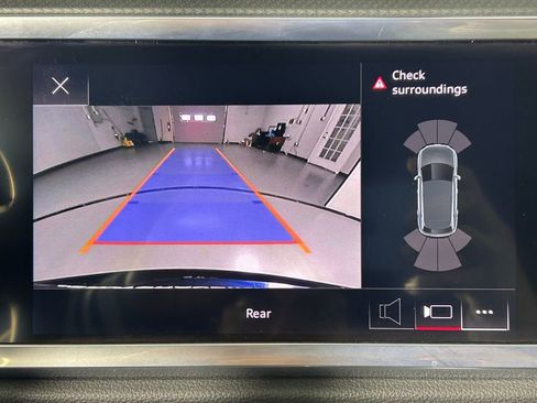 Used 2022 Audi Q3 2.0T Premium w/ Convenience Package image 21