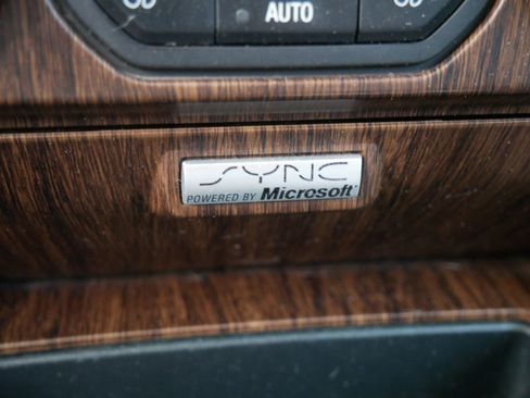 Used 2014 Ford F150 Lariat w/ Lariat Chrome Package AWD/4WD image 29