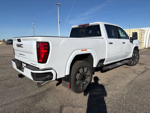 New 2026 GMC Sierra 2500 Denali w/ Denali Reserve Package image 5