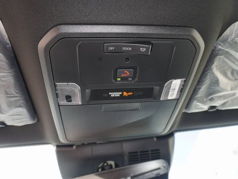 New 2025 Toyota Tacoma SR5 image 12