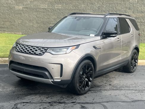 Certified 2025 Land Rover Discovery S AWD/4WD image 2