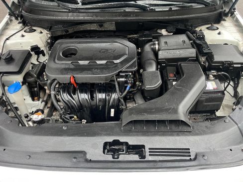 Used 2018 Hyundai Sonata SE w/ Cargo Package image 5