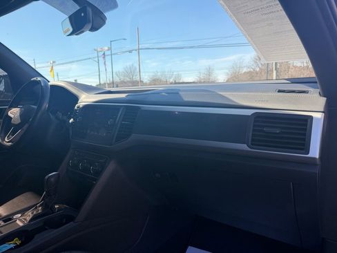 Used 2021 Volkswagen Atlas Cross Sport SE w/ Panoramic Sunroof Package image 15
