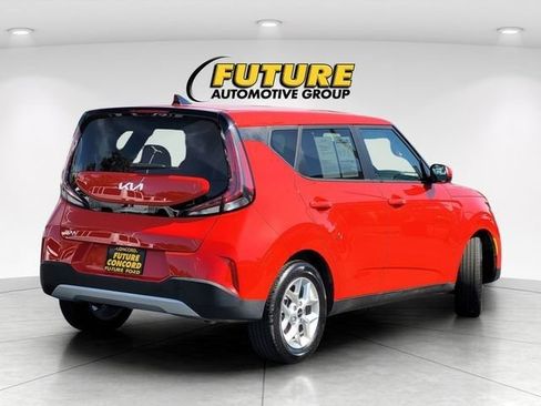 Used 2025 Kia Soul S FWD image 7