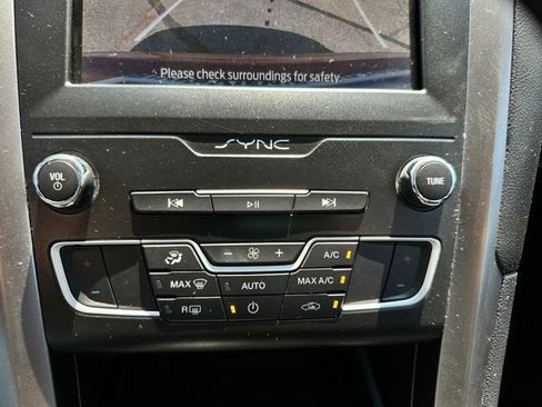 Certified 2020 Ford Fusion SE FWD image 15