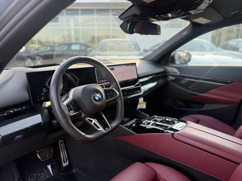 Certified 2025 BMW 530i w/ M Sport Package image 11