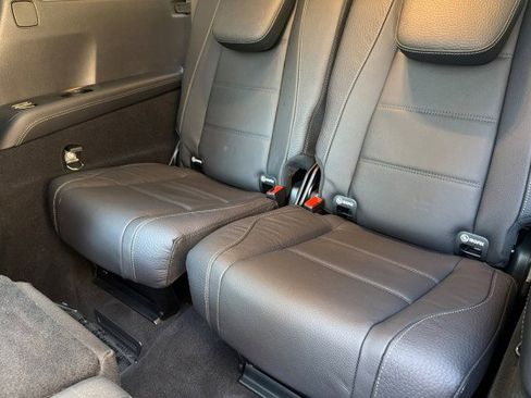 Used 2026 Mercedes-Benz GLS 450 4MATIC image 14