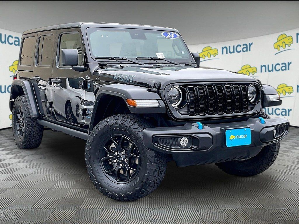 Used 2024 Jeep Wrangler Unlimited AWD/4WD image 1