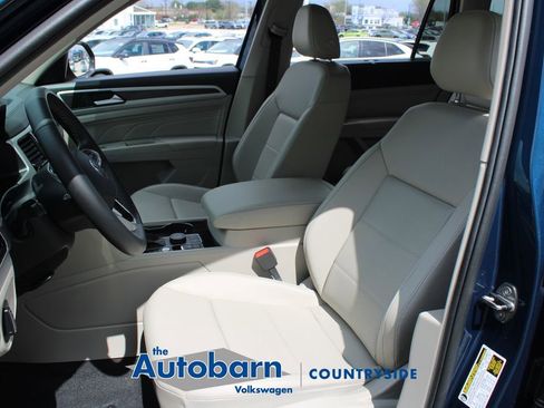 Certified 2023 Volkswagen Atlas SE w/ Black Wheel Package AWD/4WD image 7