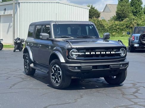 Used 2023 Ford Bronco Outer Banks AWD/4WD image 1