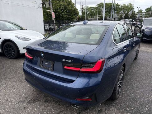 Certified 2022 BMW 330i xDrive Sedan w/ Driving Assistance Package AWD/4WD image 8