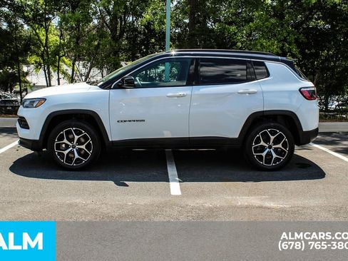 Used 2025 Jeep Compass Limited AWD/4WD image 7