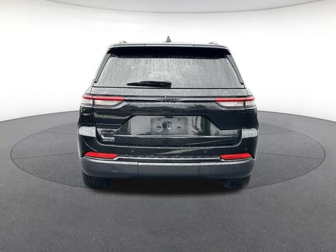 Certified 2023 Jeep Grand Cherokee Limited w/ Black Appearance Package AWD/4WD image 4