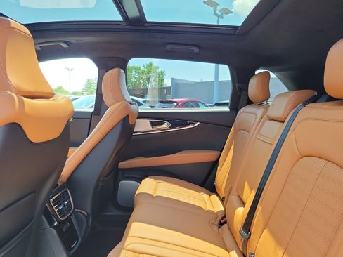 Certified 2022 Lincoln Nautilus Black Label w/ Class II Trailer Tow Package AWD/4WD image 14