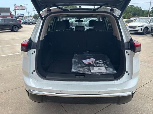 New 2026 Nissan Rogue Platinum w/ Platinum Premium Package AWD/4WD image 7