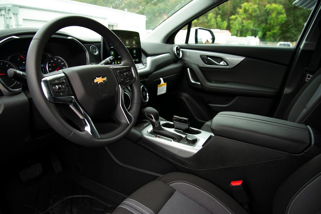 New 2026 Chevrolet Blazer LT w/ Convenience Package AWD/4WD image 10
