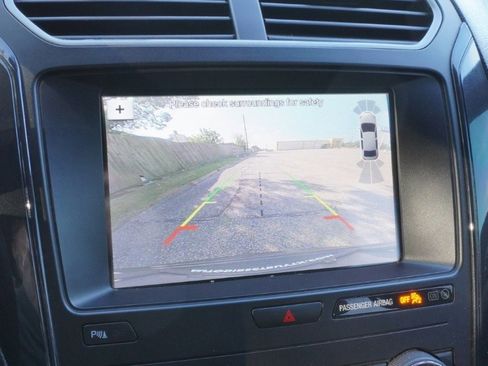 Used 2019 Ford Explorer XLT w/ Equipment Group 202A image 23