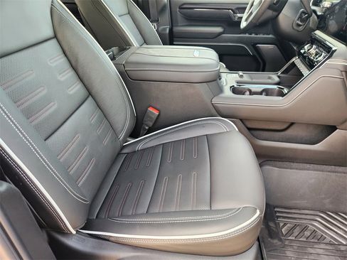 New 2025 GMC Sierra 2500 AT4X w/ AT4X AEV Edition image 9