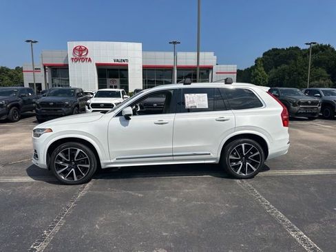 Used 2023 Volvo XC90 B5 Plus w/ Protection Package Premier image 2