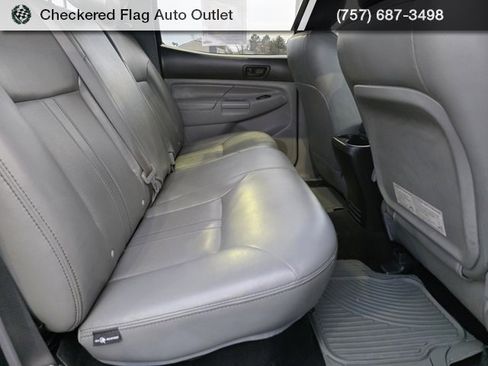 Used 2013 Toyota Tacoma PreRunner image 44