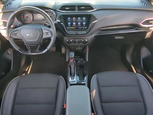 Used 2023 Chevrolet TrailBlazer RS w/ Sun and Liftgate Package AWD/4WD image 18