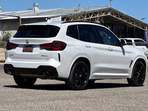Used 2024 BMW X3 xDrive30i w/ Premium Package AWD/4WD image 4