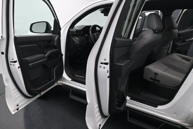 Used 2024 Toyota Tacoma SR5 AWD/4WD image 22