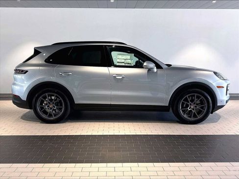 New 2026 Porsche Cayenne AWD/4WD image 8