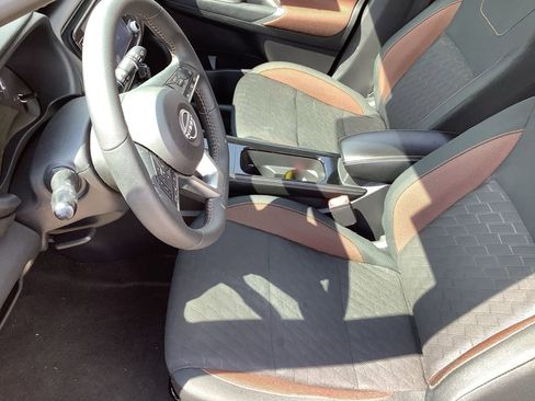 Used 2024 Nissan Kicks SR image 24