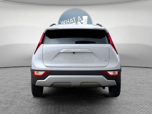 New 2026 Kia Niro LX FWD image 5