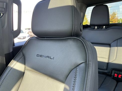 Used 2025 GMC Sierra 1500 Denali w/ Denali Reserve Package AWD/4WD image 20