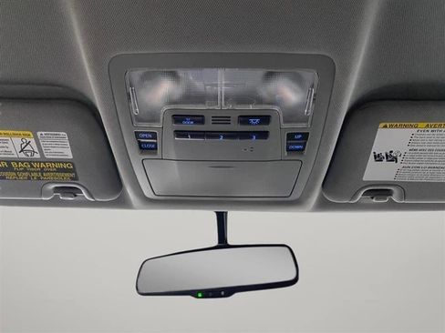 Used 2015 Toyota Highlander XLE image 18