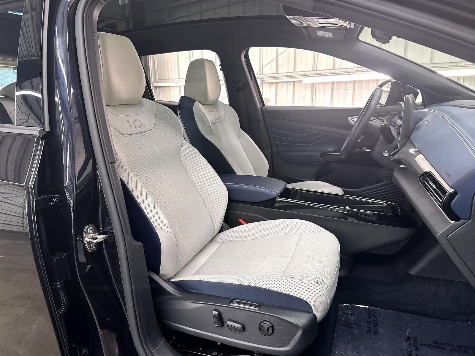 Used 2025 Volkswagen ID.4 Pro S RWD image 33