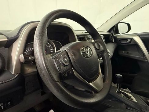 Used 2013 Toyota RAV4 XLE FWD image 8