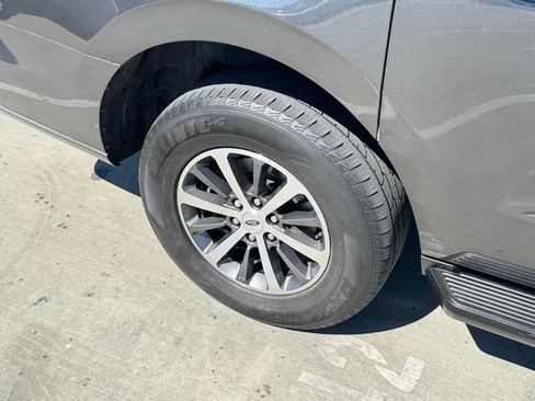 Used 2018 Ford Expedition Max XLT w/ Cargo Package AWD/4WD image 27