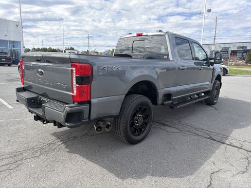 New 2026 Ford F250 4x4 Crew Cab Super Duty image 3