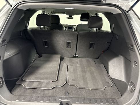 Used 2021 Chevrolet Equinox LS FWD image 25